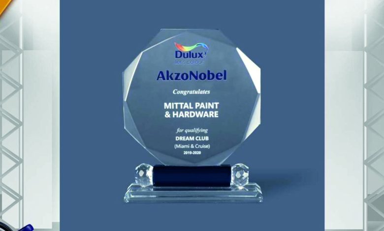 crystal trophy manufacturers in delhi
